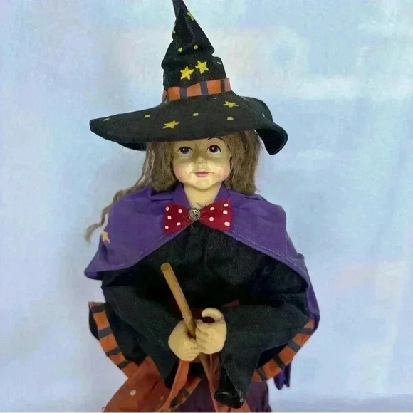 VTG Clothtique Halloween Scarecrow and Witch 13” Fabric Mache Figurines - Picture 6 of 13
